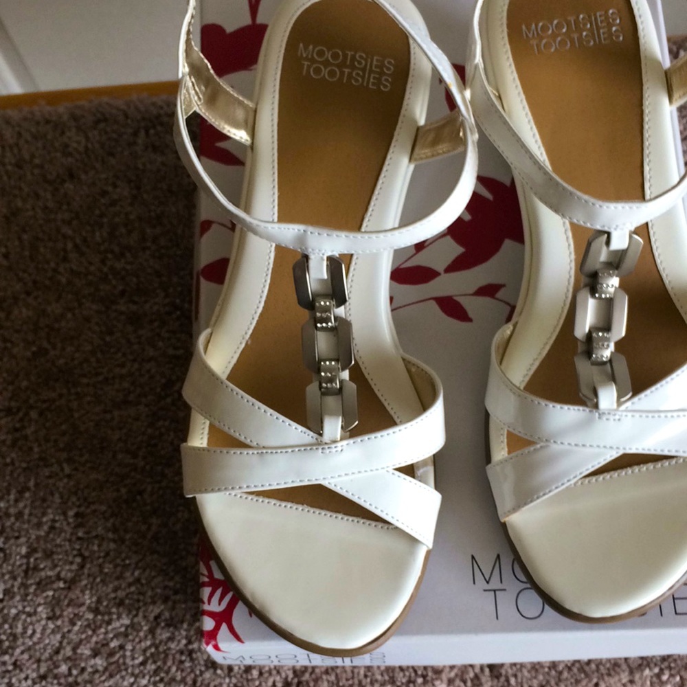 Women’s Mootsies Tootsies Laquita Style Sandals